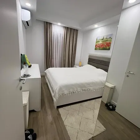 Apartment Apartament Cosmopolis Bucharest